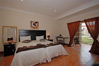 354 On York Avenue Hotel Randburg Exterior photo